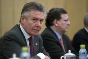José Manuel Barroso, on the right, and Karel De Gucht, Member of the EC in charge of Trade